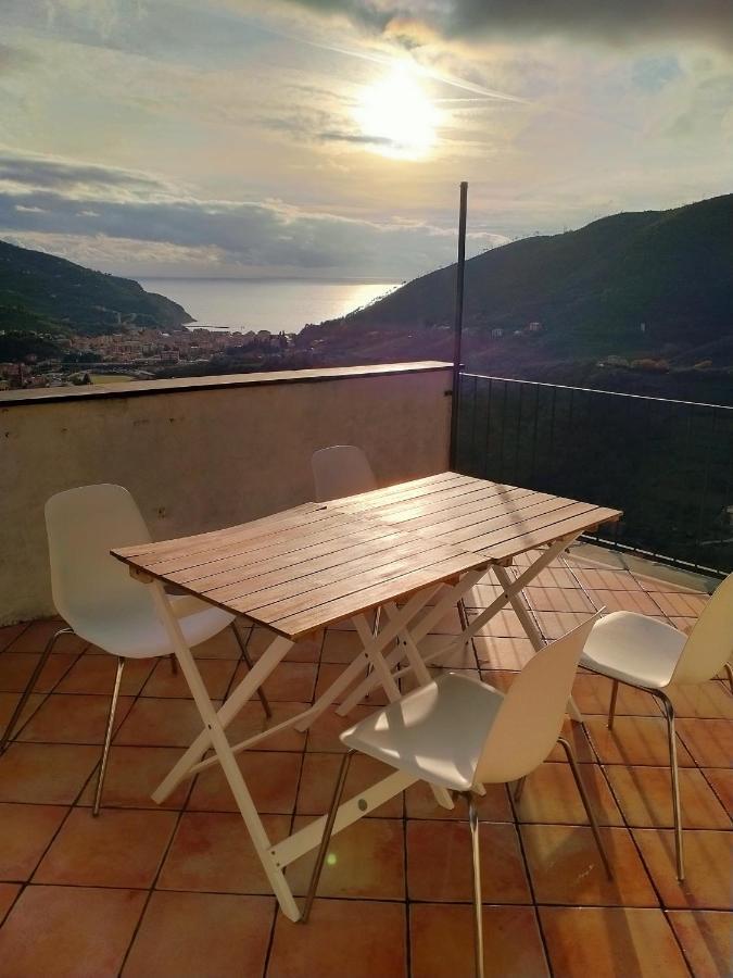 Trilocale In Dimora Tipica Apartman Montale  Kültér fotó