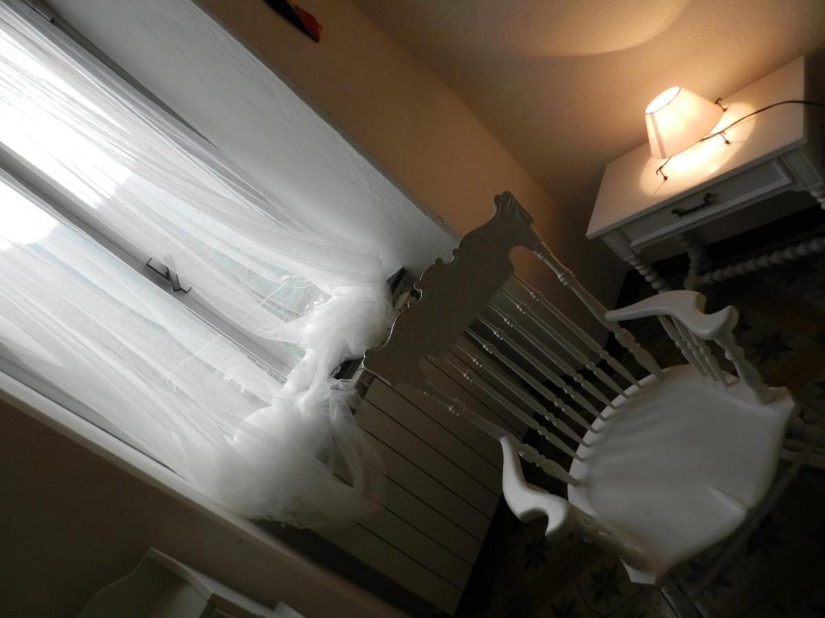 Trilocale In Dimora Tipica Apartman Montale  Kültér fotó